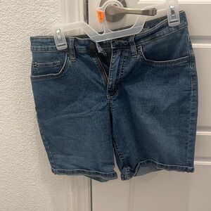Jean shorts from brand Lee size 8m
